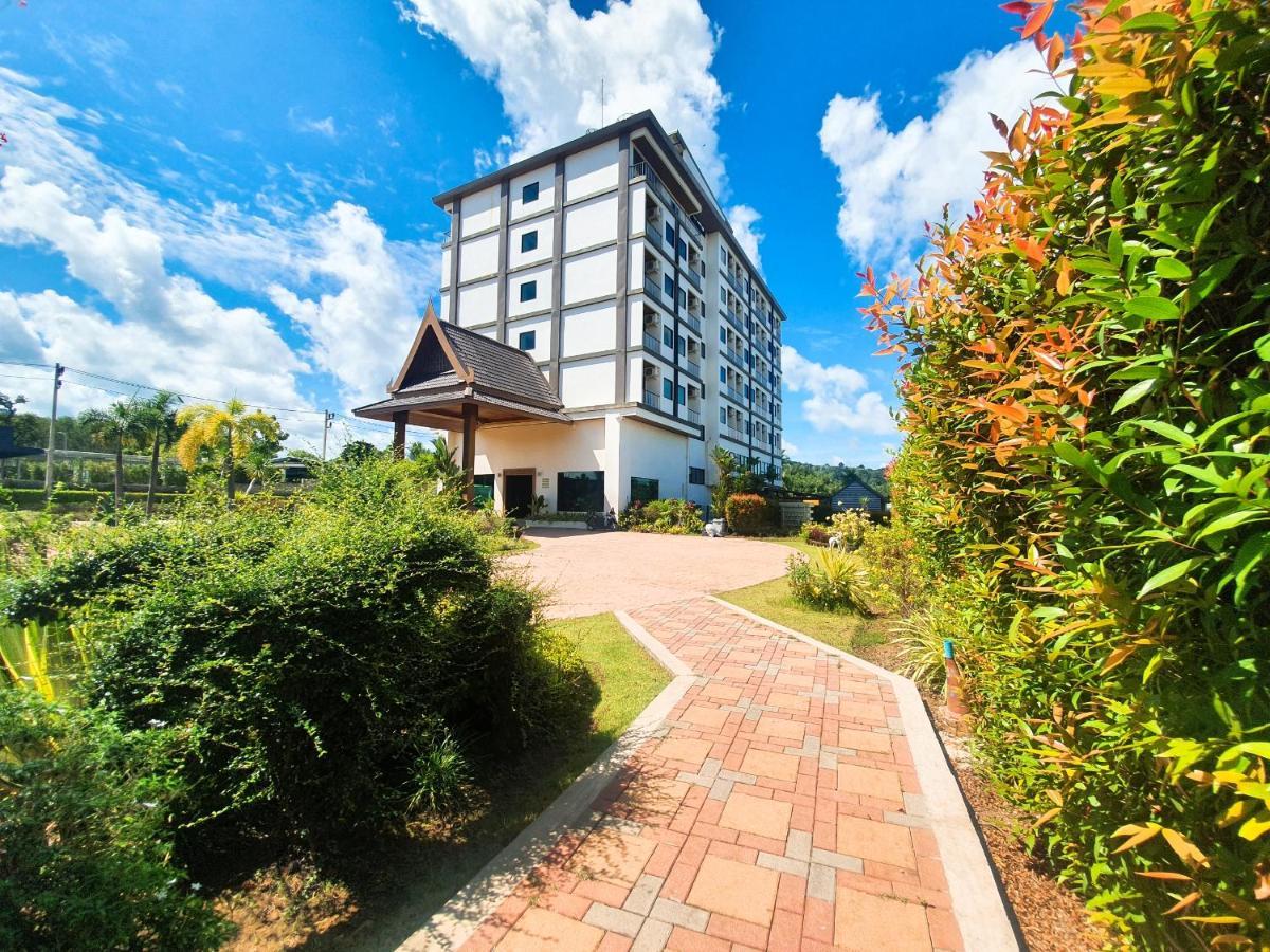 Airport Resort Phuket Nai Yang Beach Exterior foto