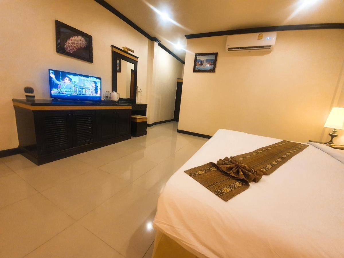 Airport Resort Phuket Nai Yang Beach Exterior foto