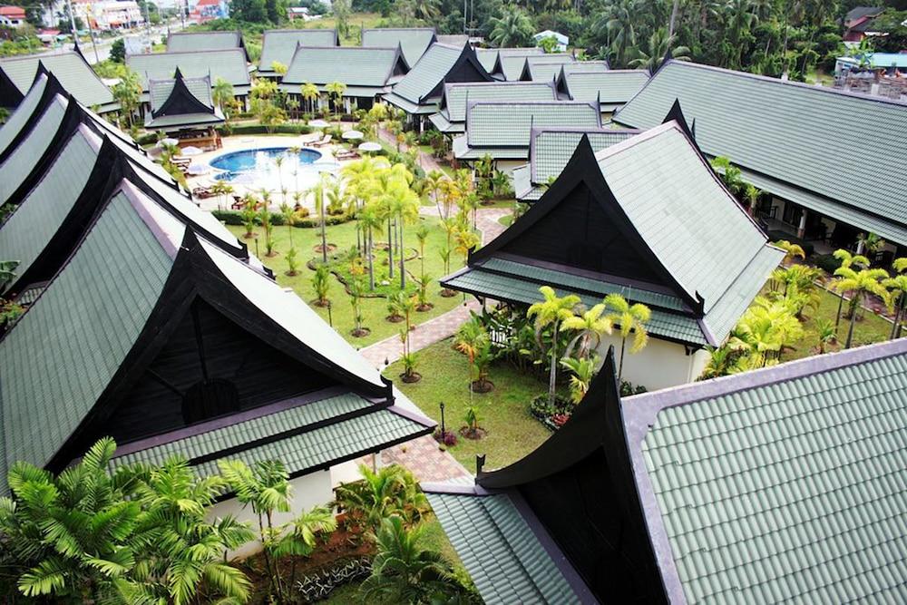 Airport Resort Phuket Nai Yang Beach Exterior foto