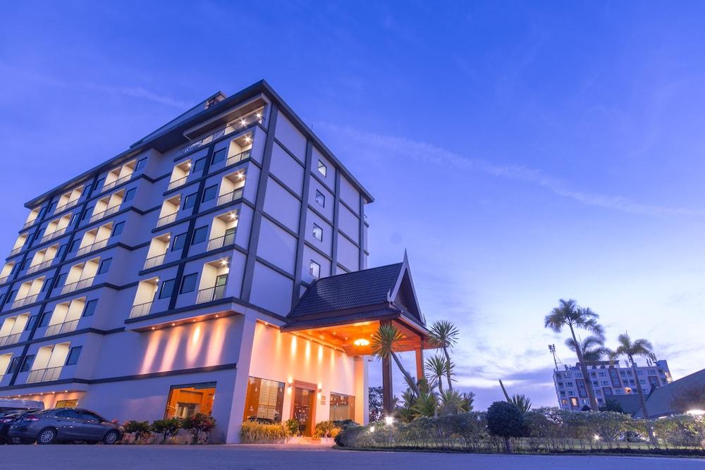 Airport Resort Phuket Nai Yang Beach Exterior foto