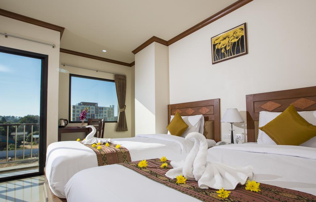 Airport Resort Phuket Nai Yang Beach Exterior foto