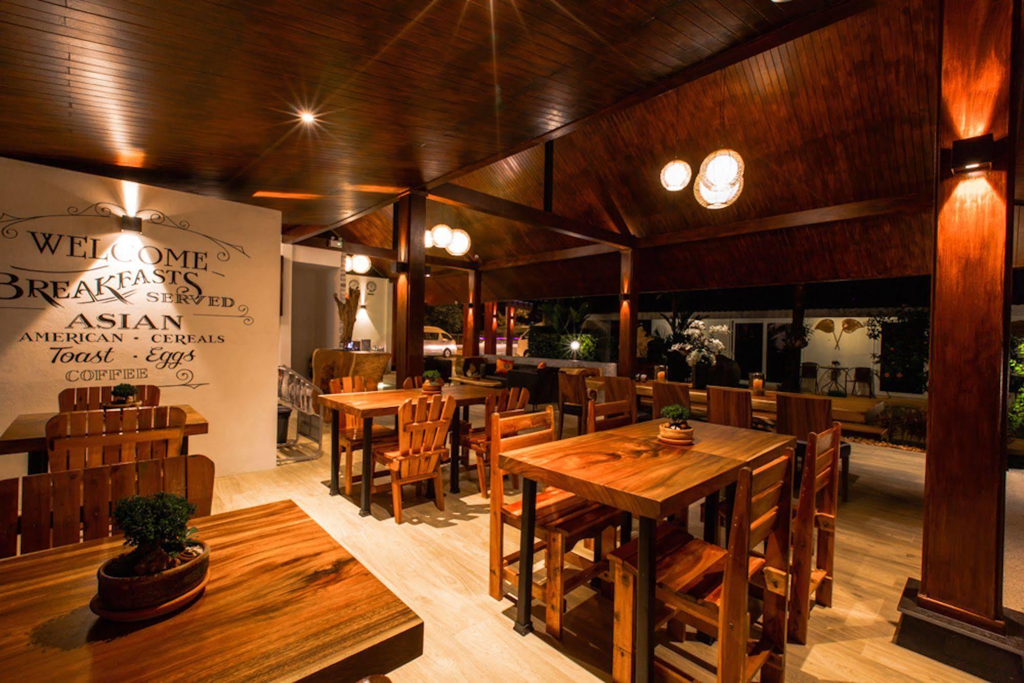 Airport Resort Phuket Nai Yang Beach Exterior foto
